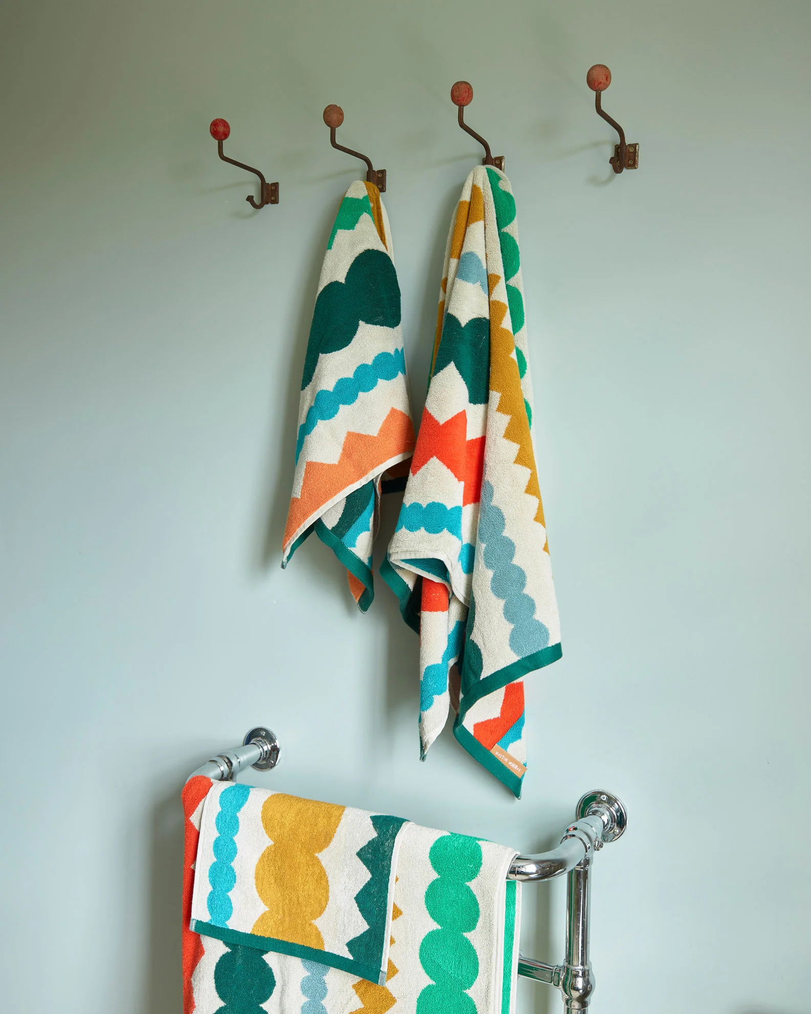Donna Wilson Mixed Fizz Bath Towel - Image 4