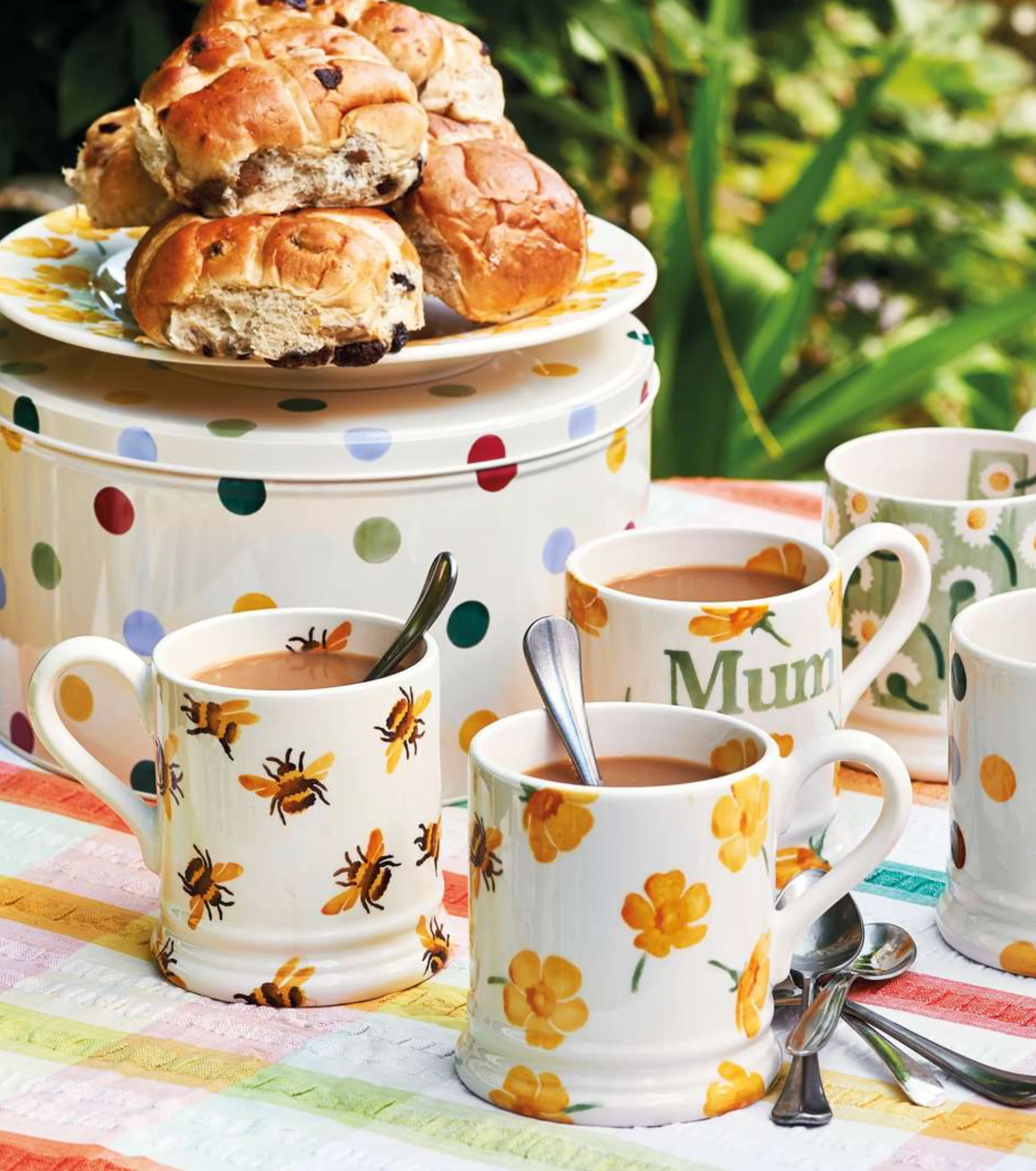 Emma Bridgewater Round Cake Tins, Polka Dots (Set Of 3) - Image 2