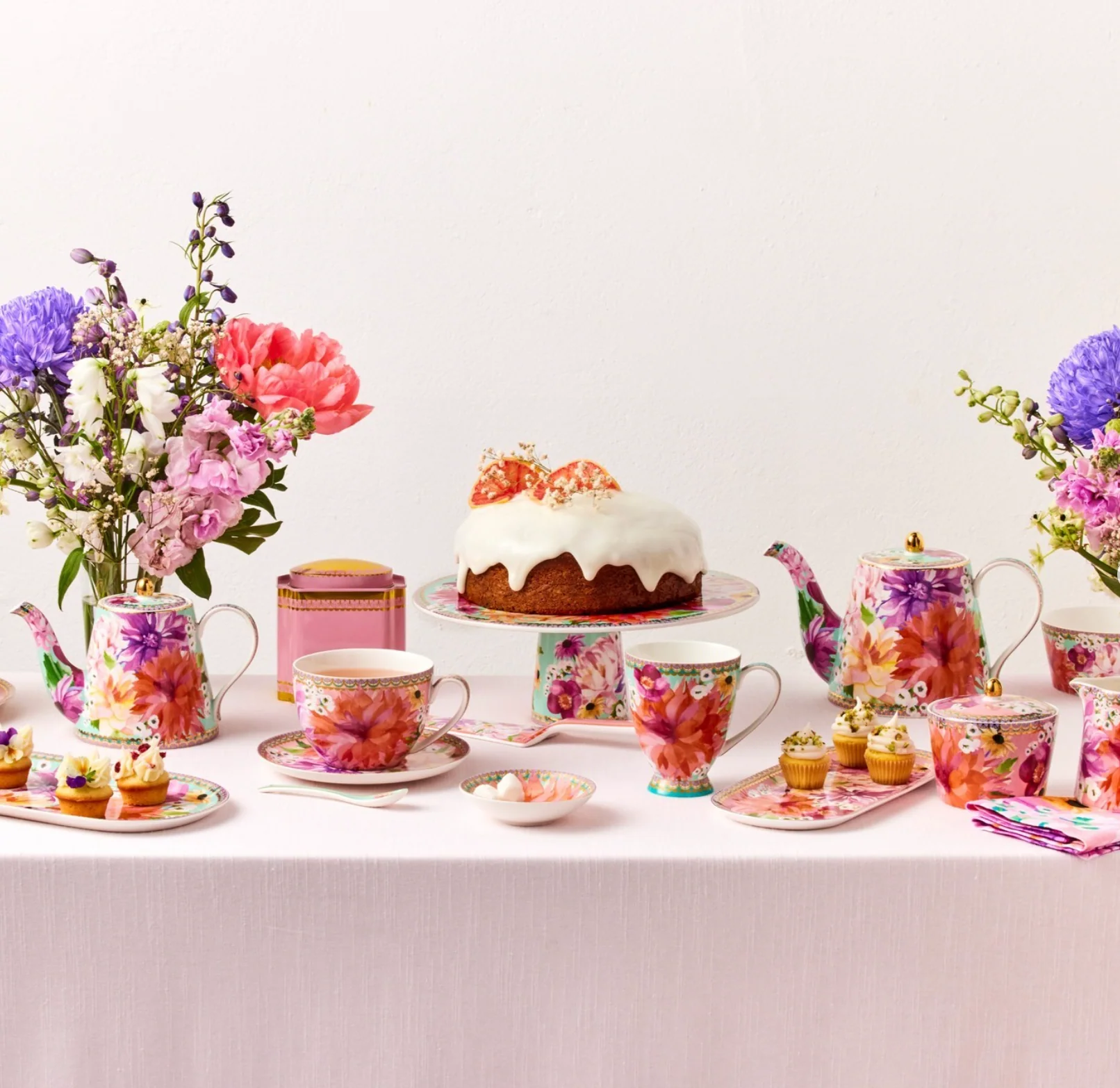 Maxwell & Williams Teas & C’S Dahlia Daze Serving Platter, pink - Image 4