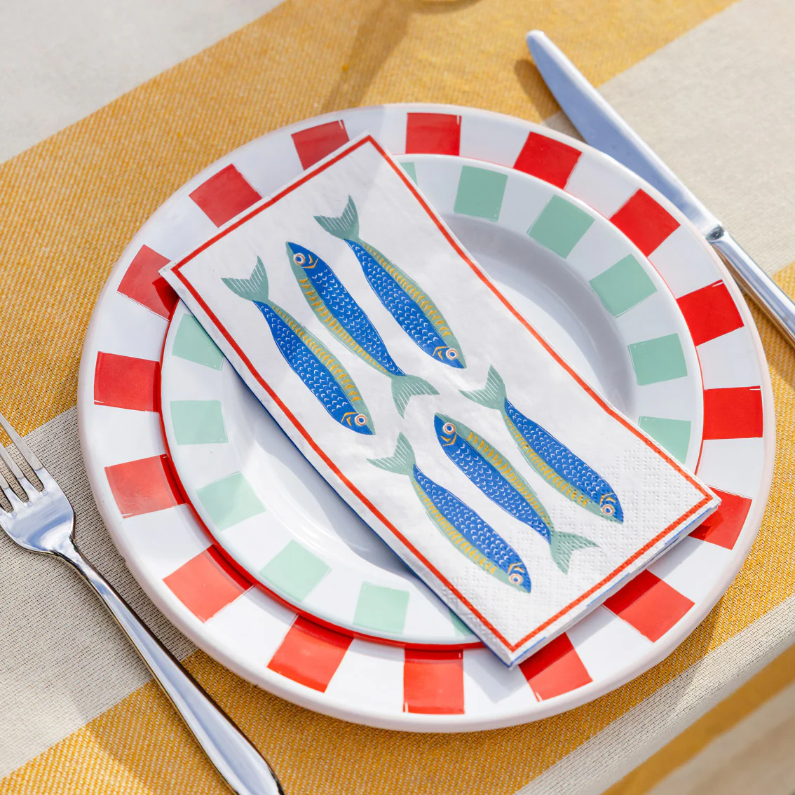 Talking Tables Fish Long Lunch Paper Napkins ( 16 Pack) - Image 3