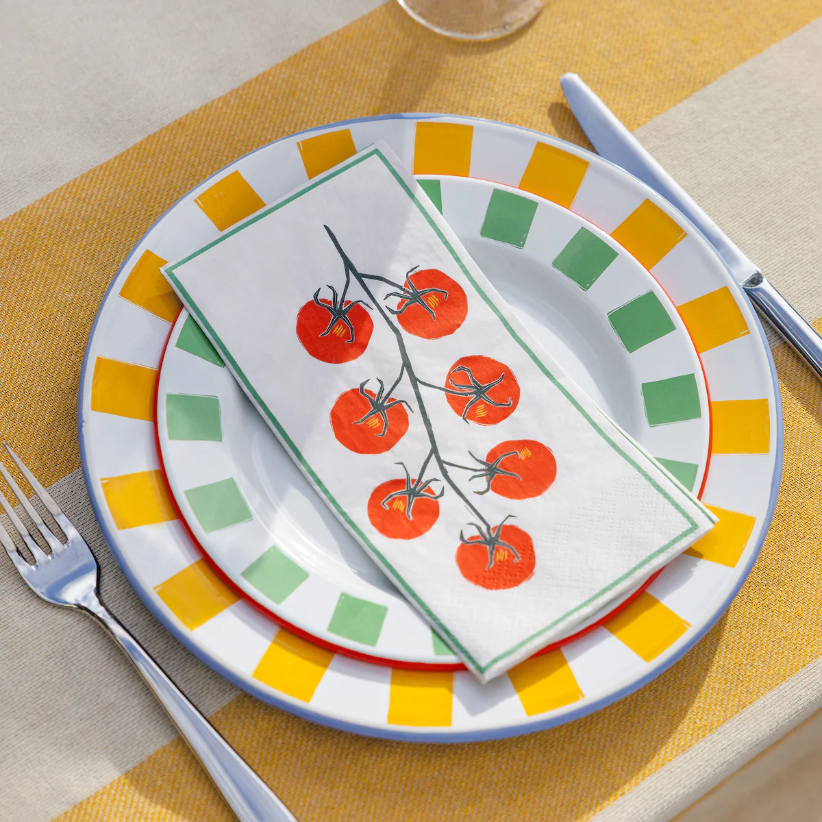 Talking Tables Tomato Long Lunch Paper Napkins ( 16 Pack) - Image 3