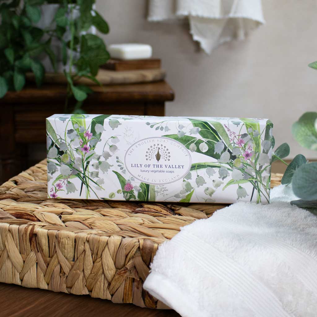 The English Soap Company Heritage Collection, Lily Of The Valley (Triple Soap Gift Box) - Image 4