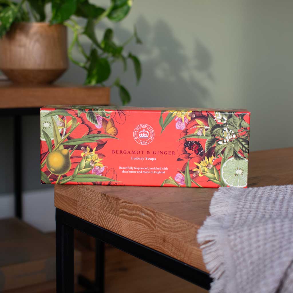 The English Soap Company Kew Gardens, Bergamot & Ginger Triple Soap Gift Box - Image 4