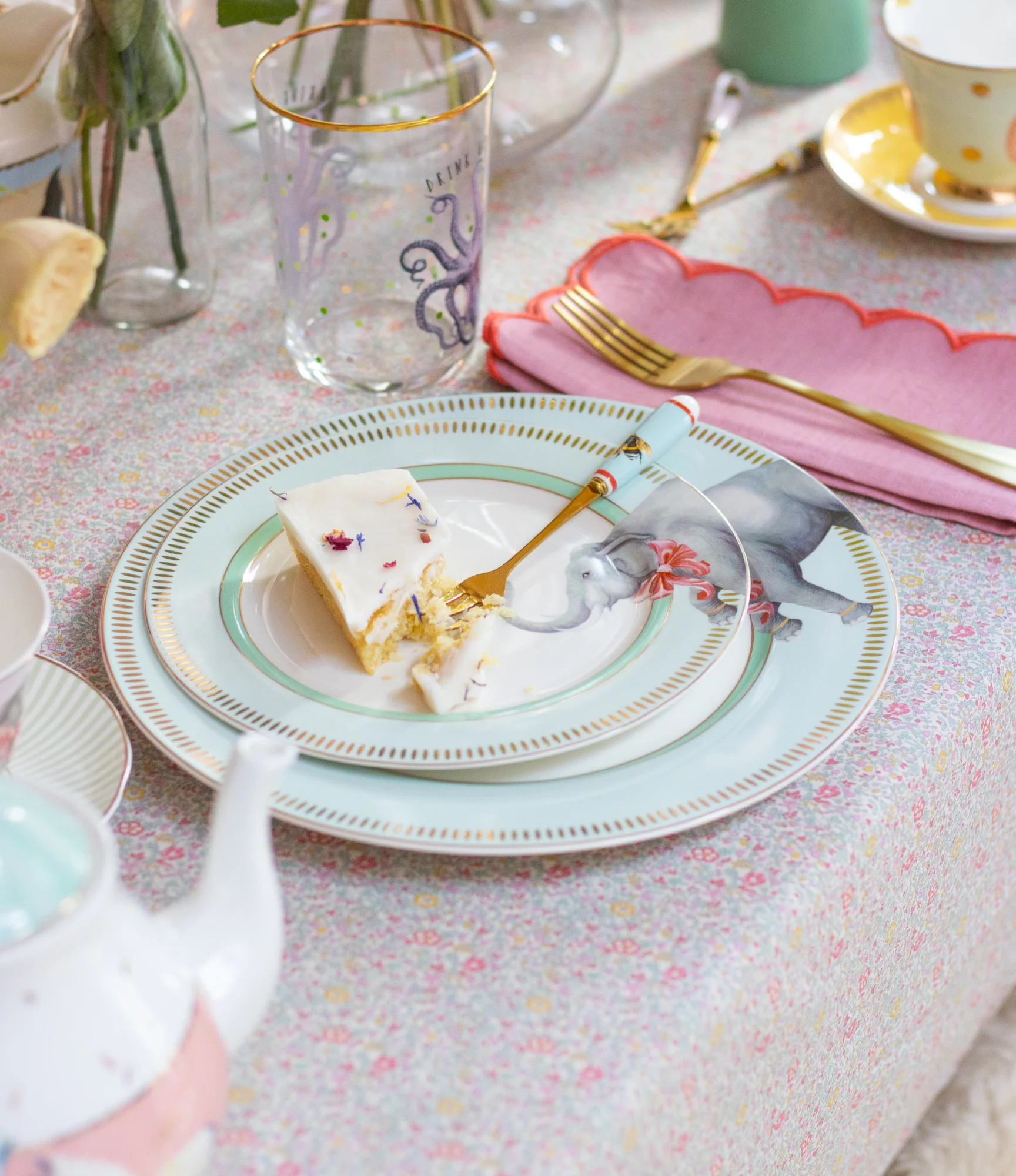 Yvonne Ellen Cake Fork Set, Bee - Image 8
