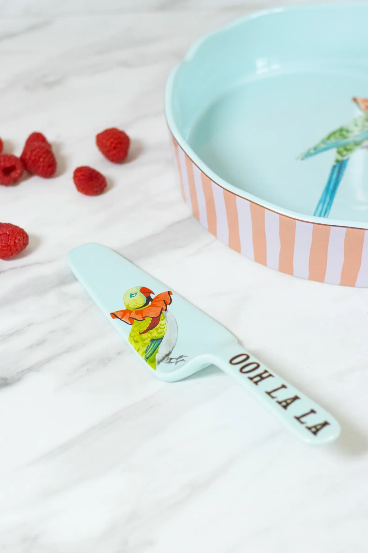 Yvonne Ellen Cake Server, Parakeet - Image 2